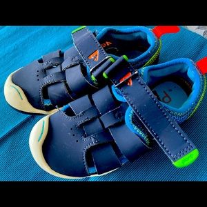 PLAE “Sam” kids sneaker sandal size 10